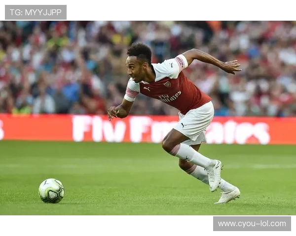 炫技绿茵舞动激情全球足球巨星巅峰技巧表演秀