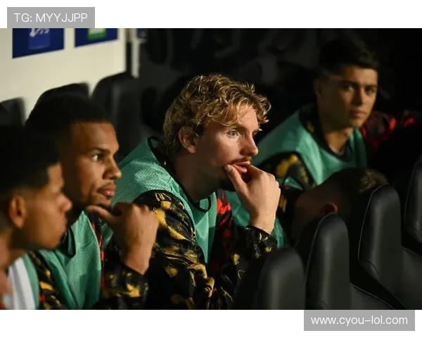 英国足球球星帅气高清照片集锦展现英伦风采与运动魅力